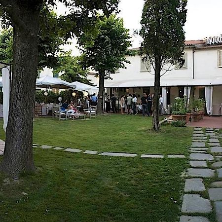 Отель La Bussola Da Gino Куаррата Экстерьер фото